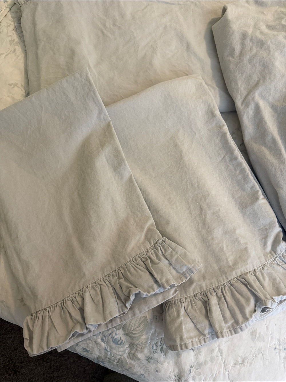Gray Ruffled Queen Sheet Set - Picture 2 of 7